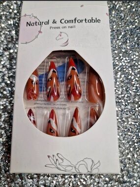 Natural & Comfortable Fox Press-On Nails Stiletto Set